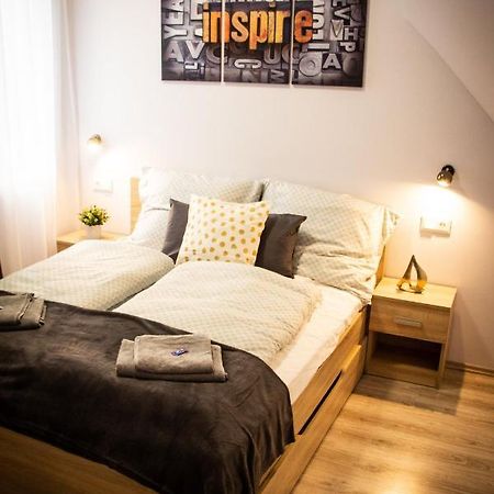 Loli Apartman Miskolc Exterior photo